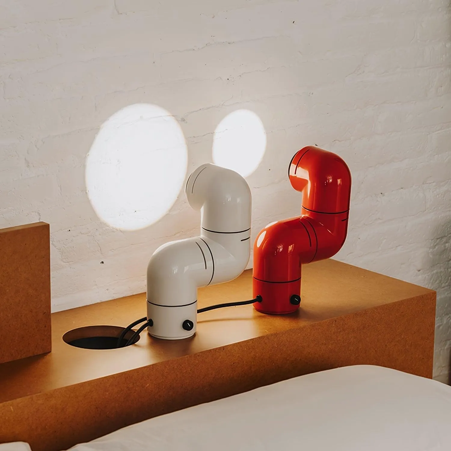 Red Tubular Table Lamp Suitable For Bedroom M504