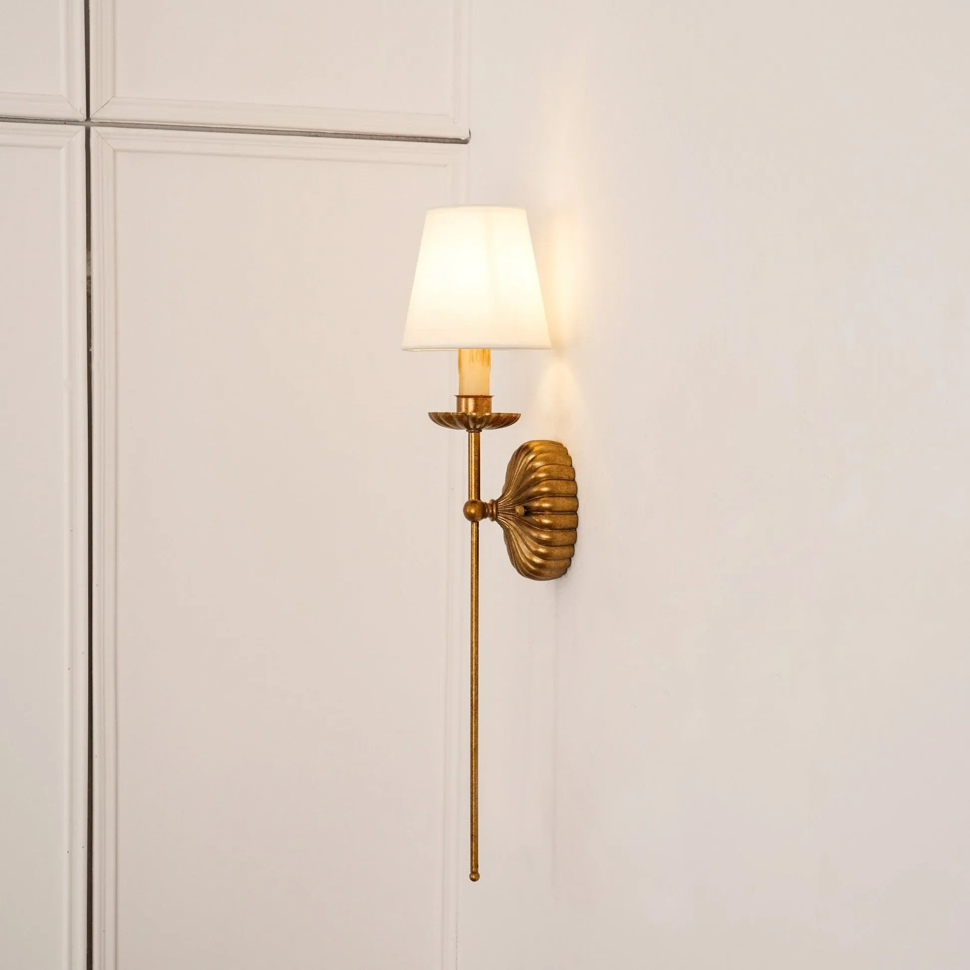 Catina Industrial Metal Grid Wall Lamp – Modern Sconce for Living Room T059