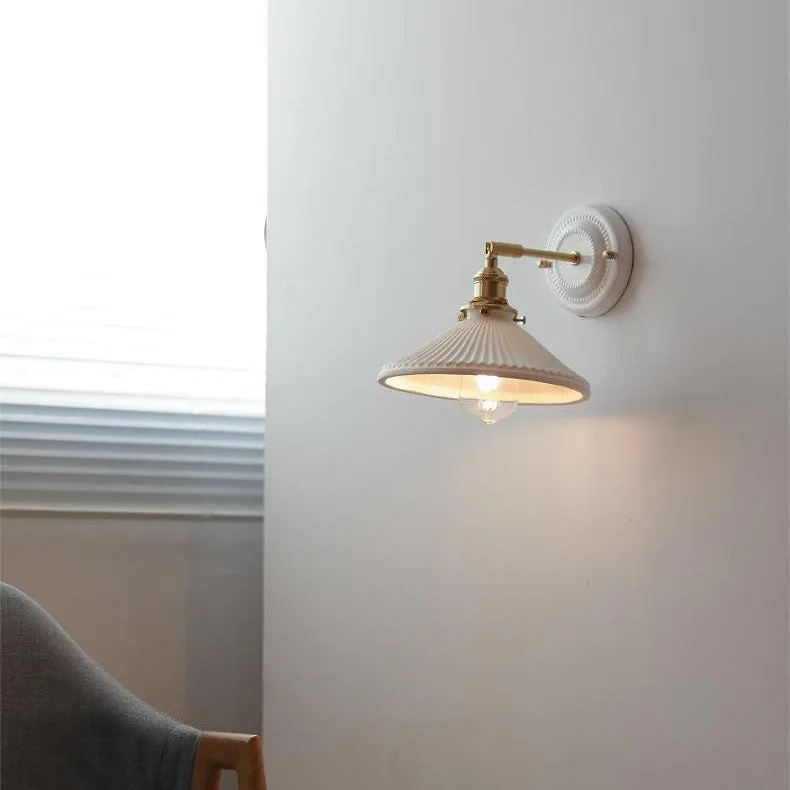 Vintage Ceramic & Brass Wall Sconce – Elegant Lighting for Bedrooms & Hallways T265