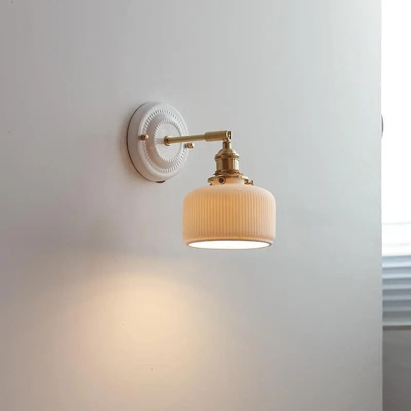 Vintage Ceramic & Brass Wall Sconce – Elegant Lighting for Bedrooms & Hallways T265