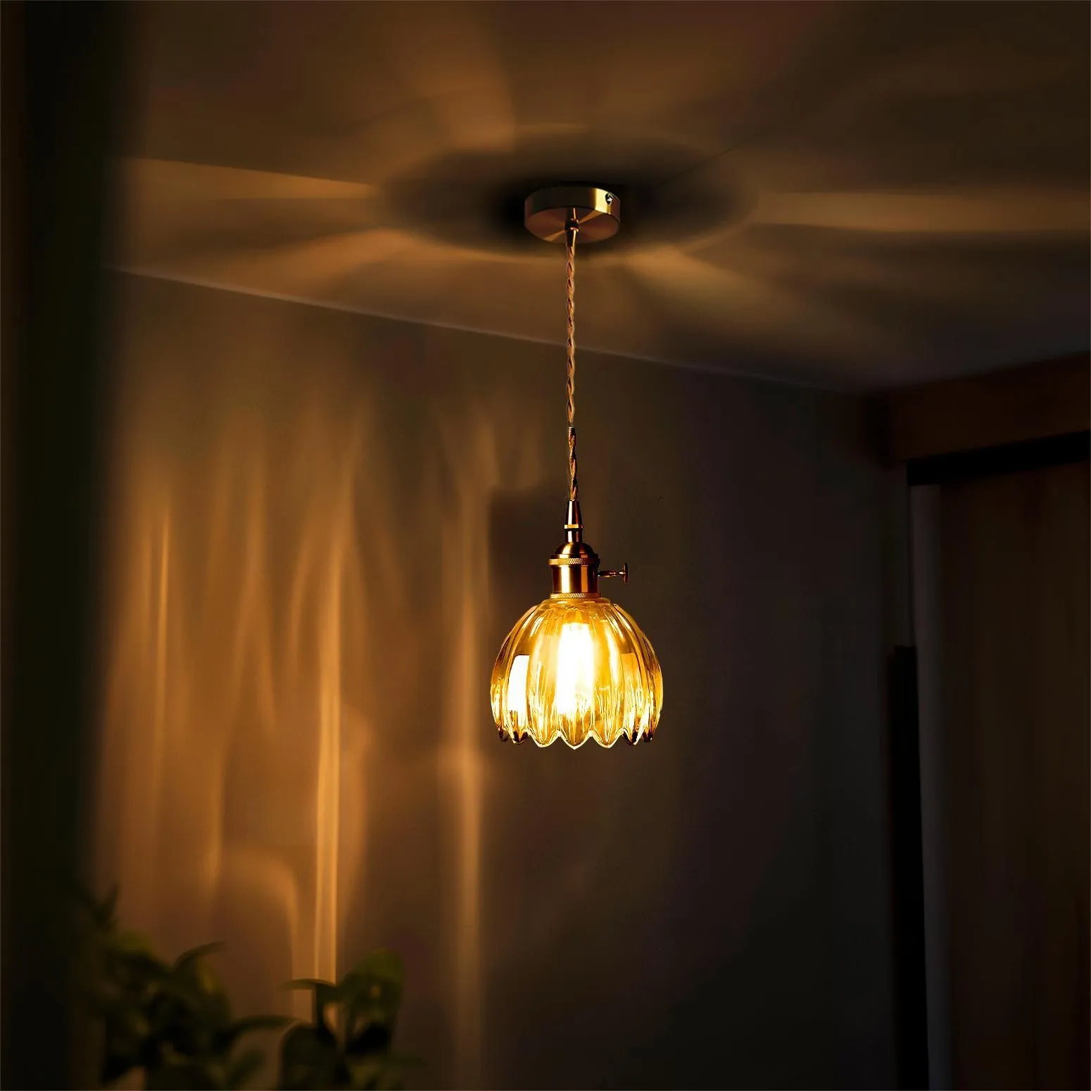 Japanese Retro Glass Flower Pendant Light S17