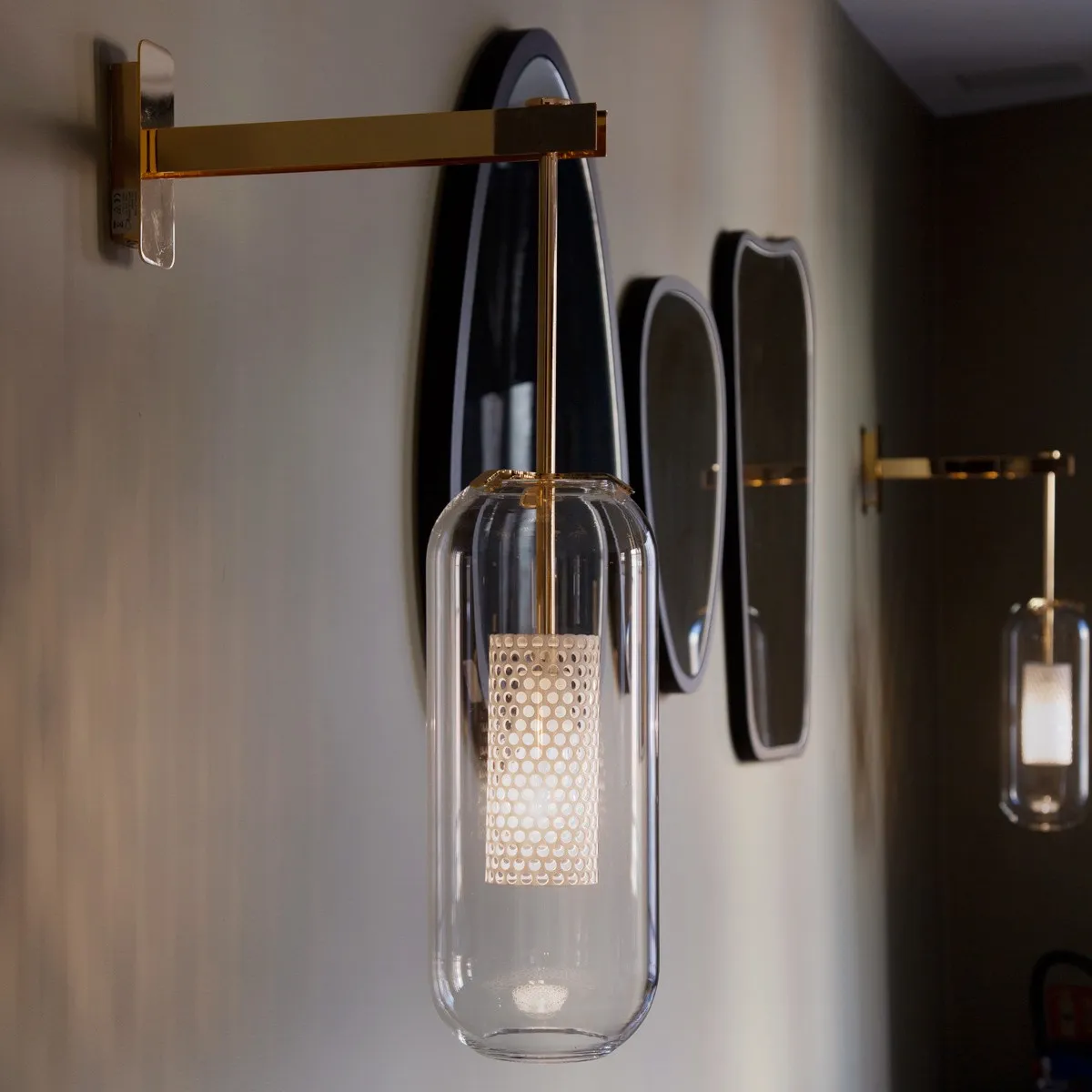 Vadim Wall Lamp