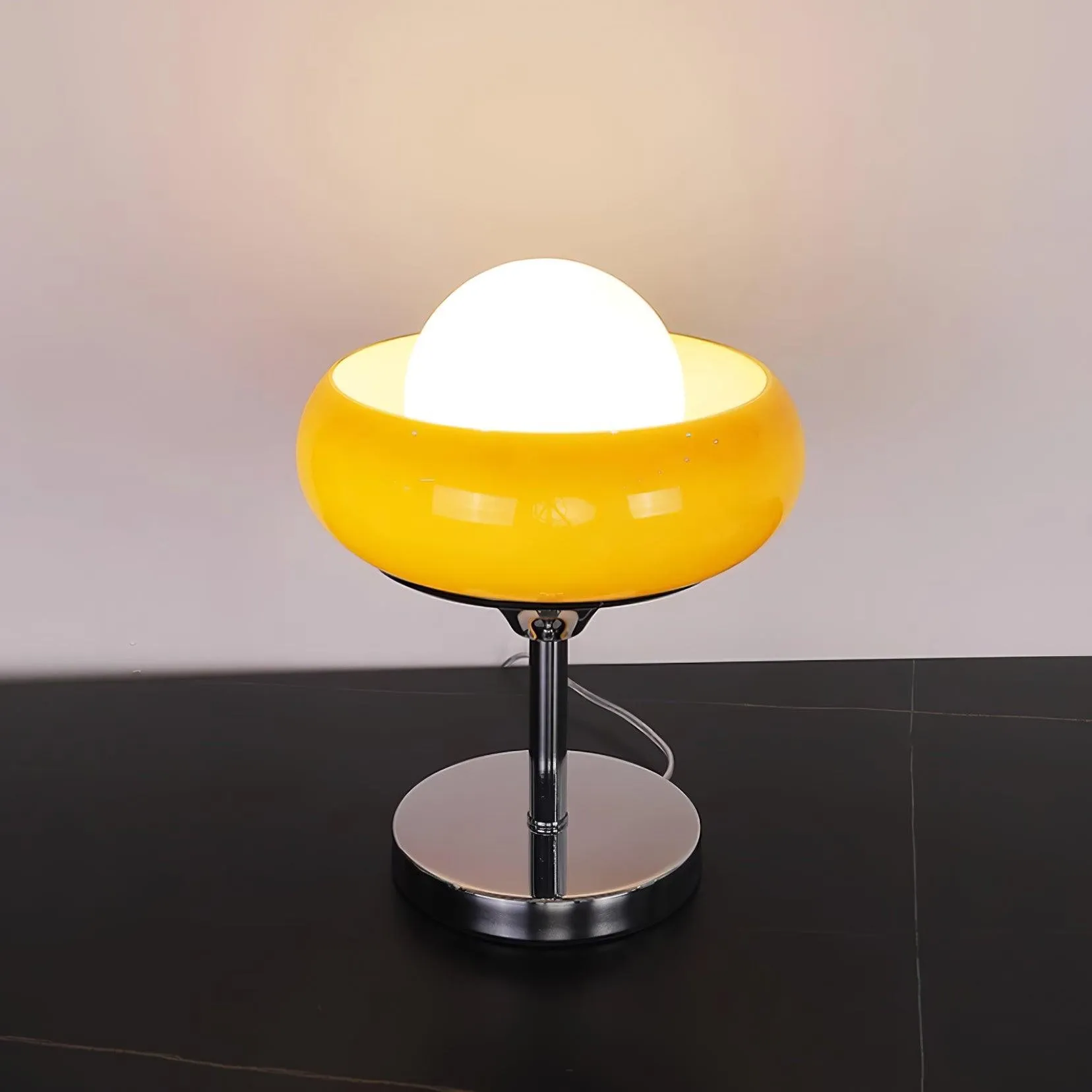 Vintage Cream Table Lamp for Bedroom M54