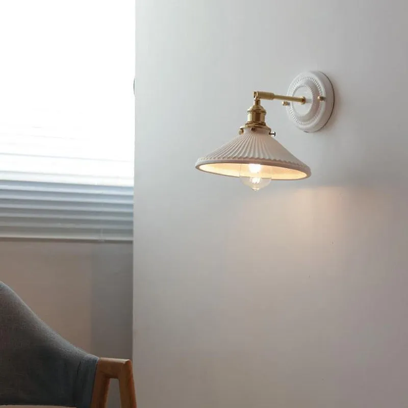 Vintage Ceramic & Brass Wall Sconce – Elegant Lighting for Bedrooms & Hallways T265