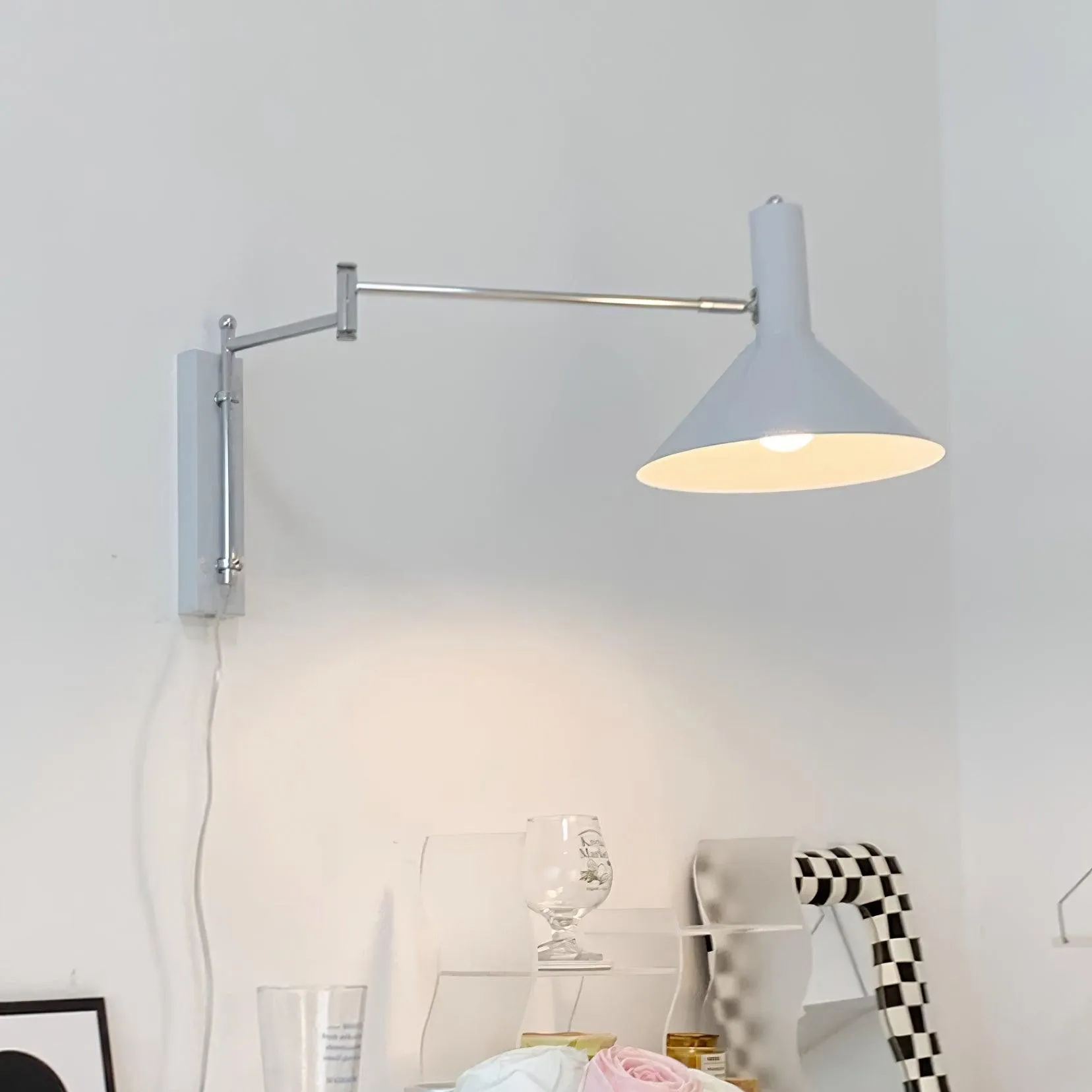 Classic Modern Swing Arm Adjustable Bedside Reading Wall Lamp M19