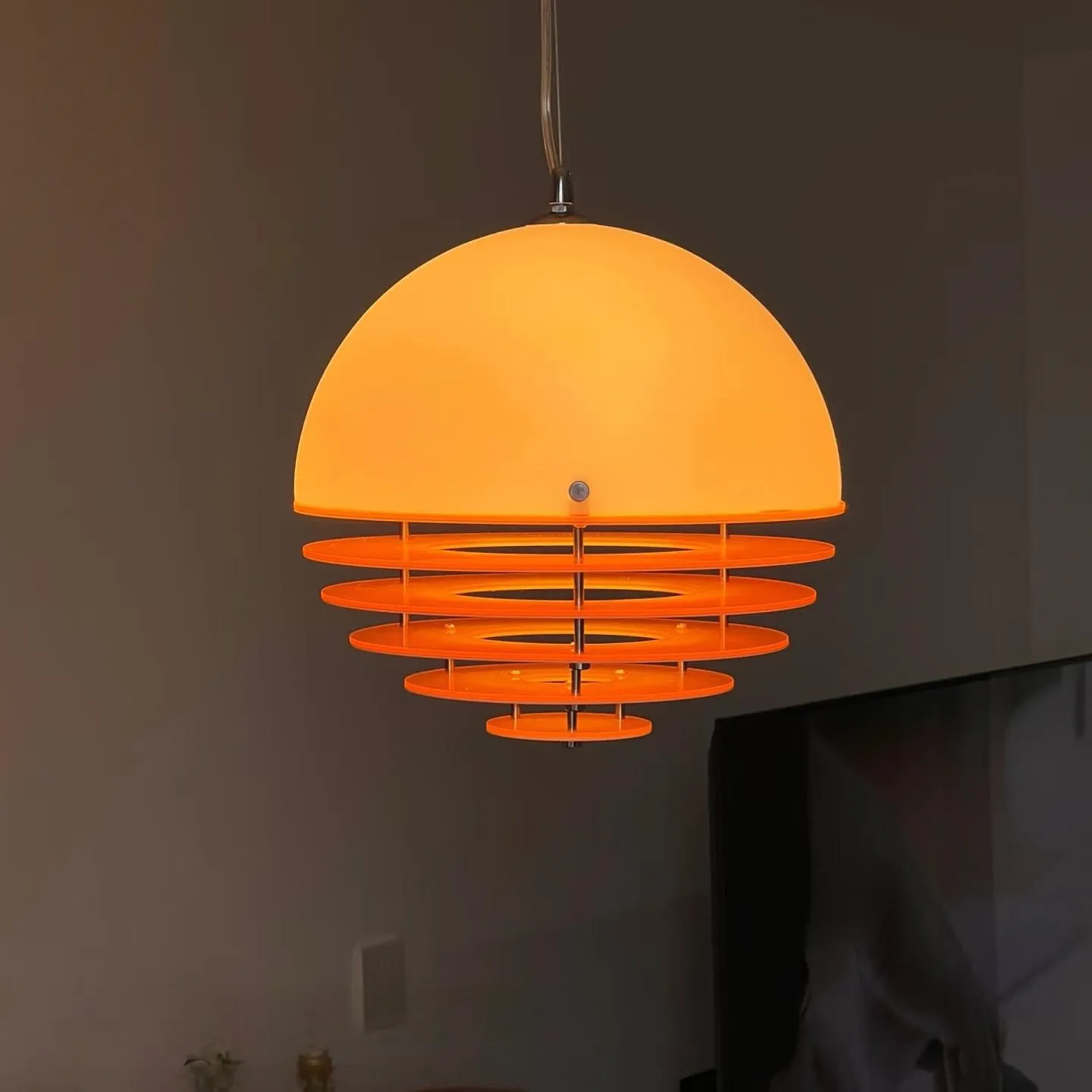 Bauhaus Sunset Pendant Lamp - Warm Ambient Lighting for Living Room S213