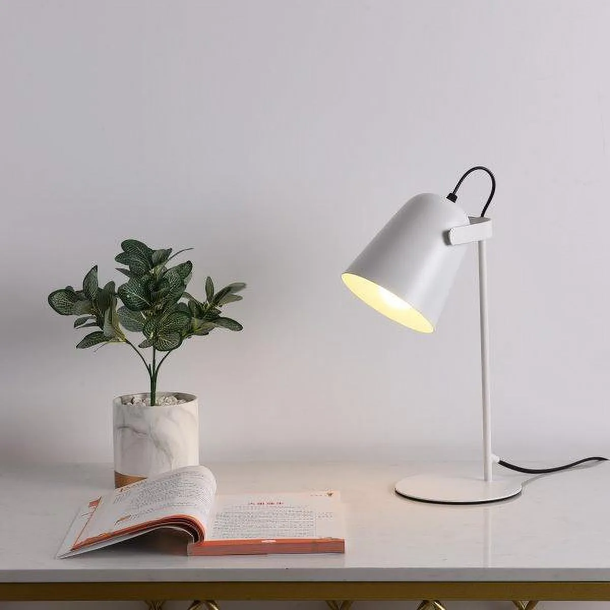Lively Table Light