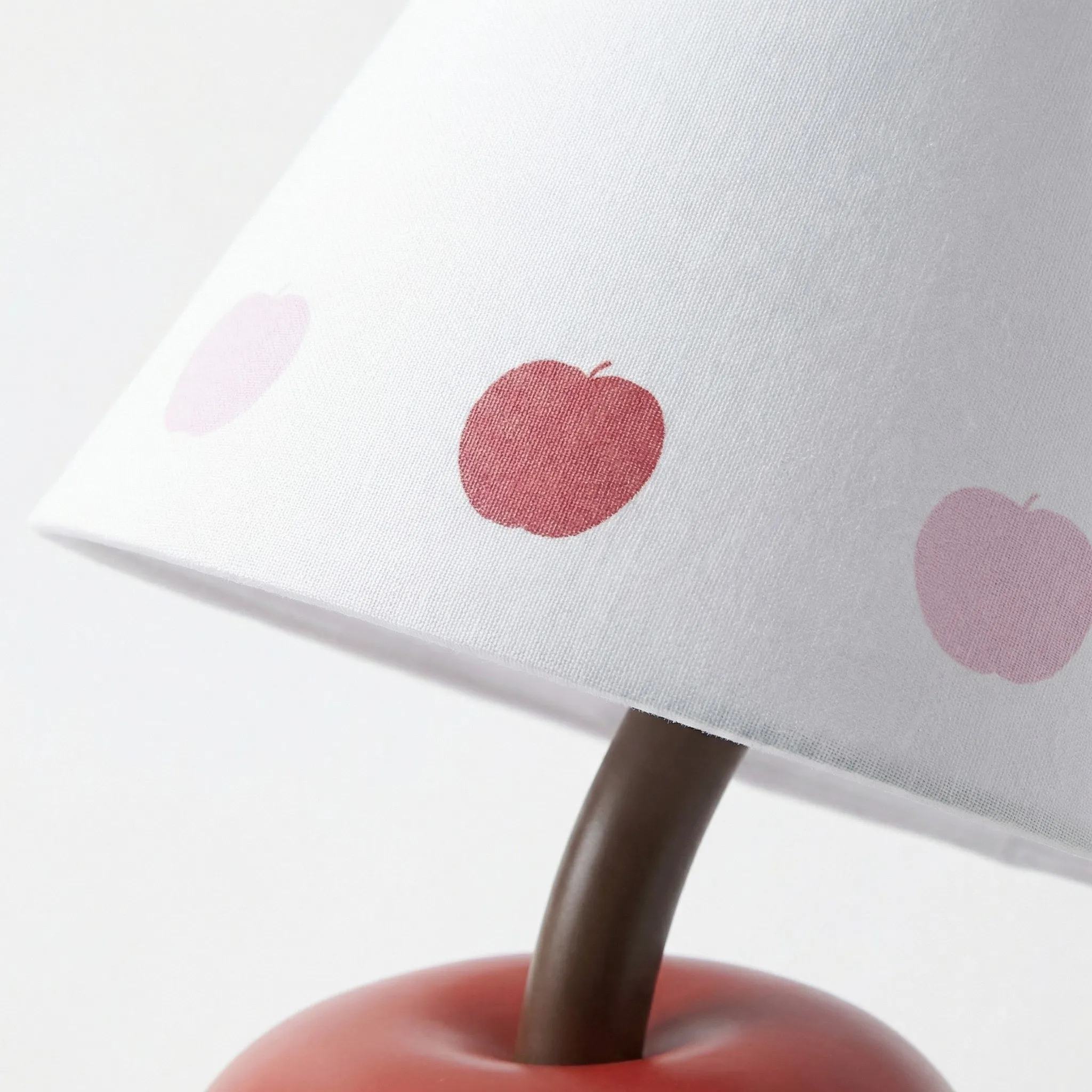 Modern Creative Apple Design Table Lamp – Cozy Ambient Light for Bedroom S393