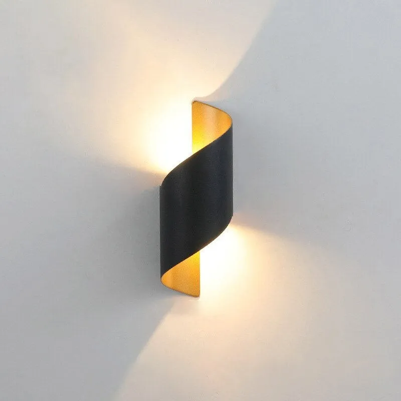 Modern Curl Twisted LED Wall Light M38