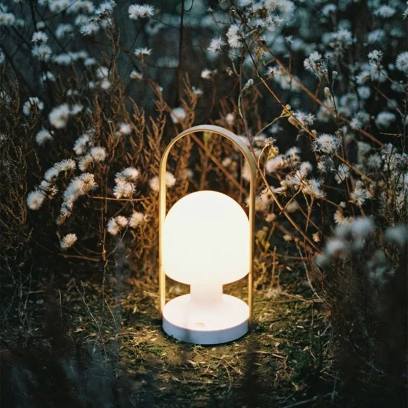 FollowMe Table Lamp