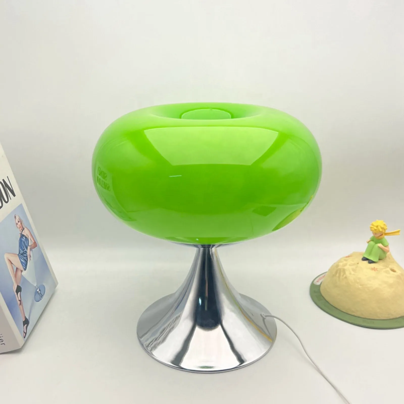 Lollora Bauhaus Apple Glass Table Lamp — Modern Desk & Bedside S171
