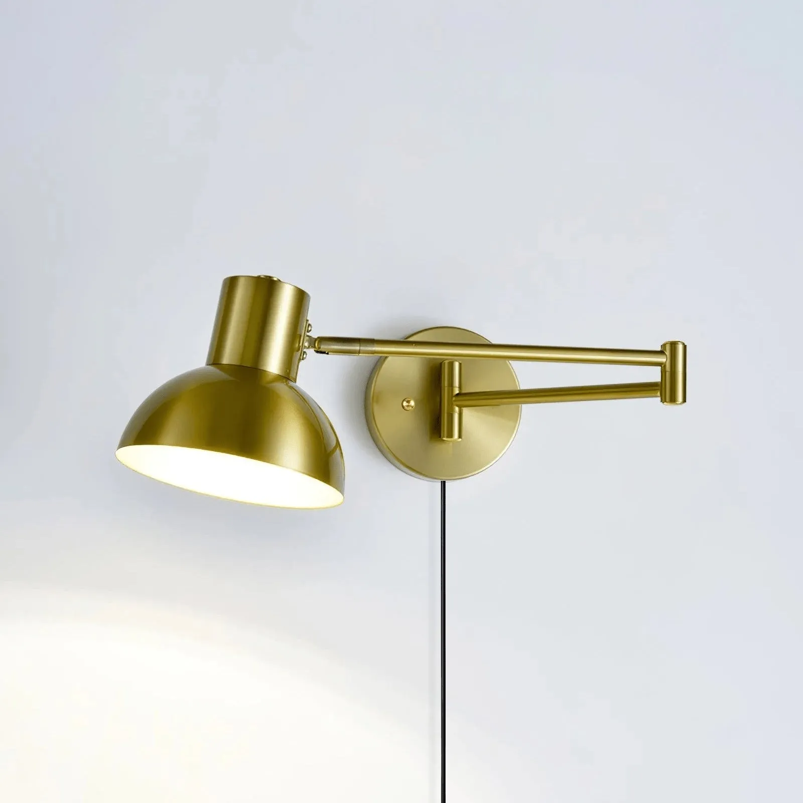 Adjustable Arm Plug In Wall Lamp T1595