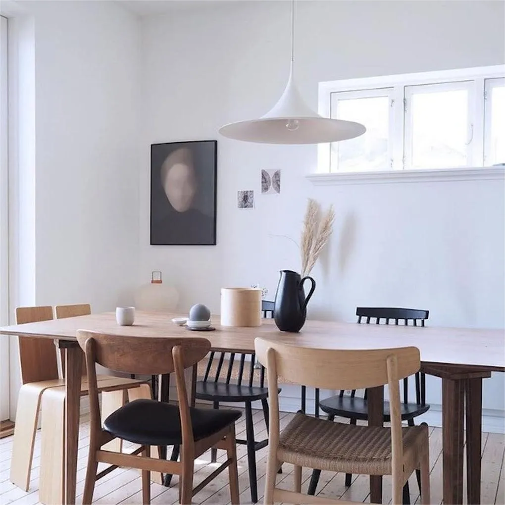 Modern Horn Pendant Light – Metal Design for Dining Room