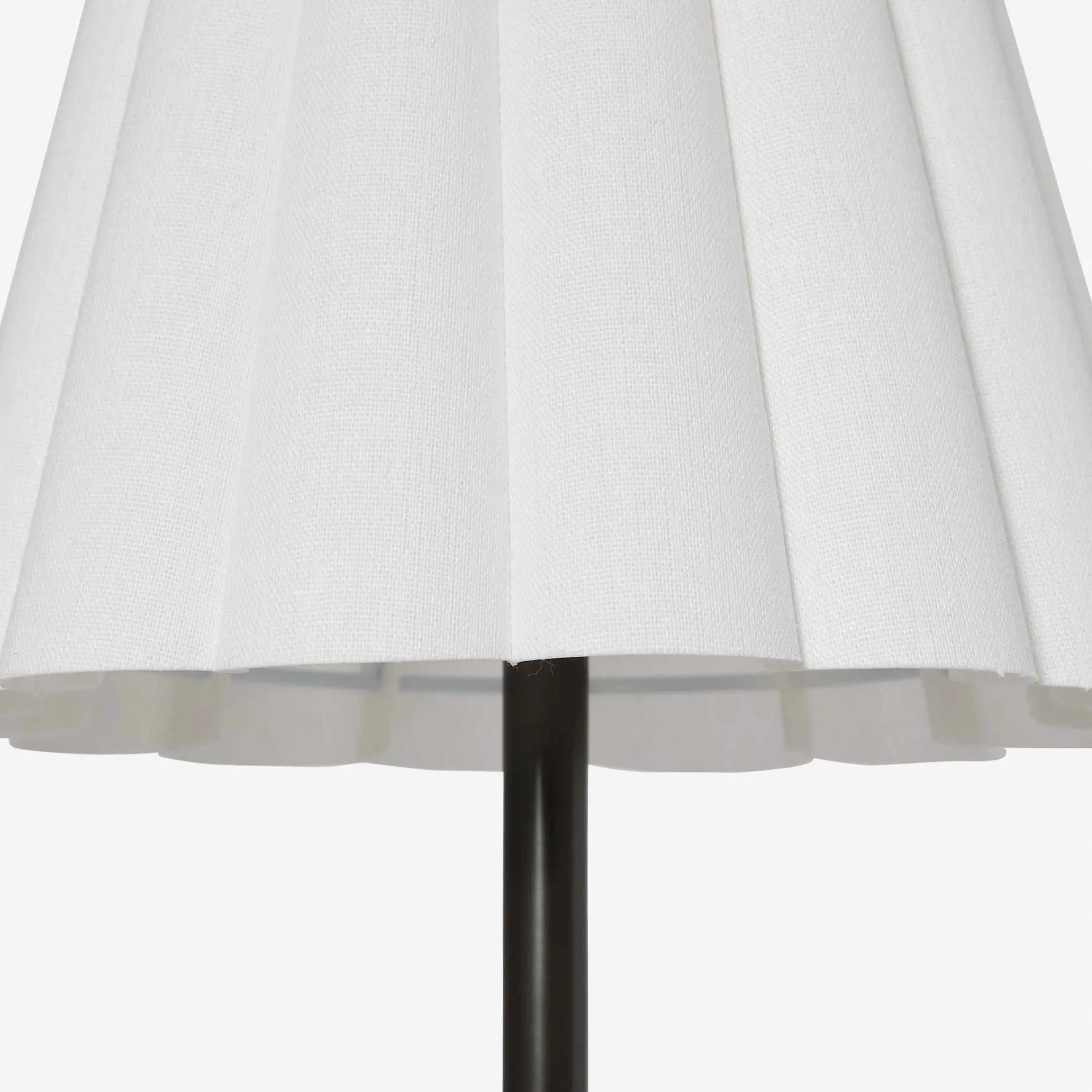 Ruffmeto Transitional Slim Table Lamp - Sculptural Shade Lighting for Living Room or Bedroom T672