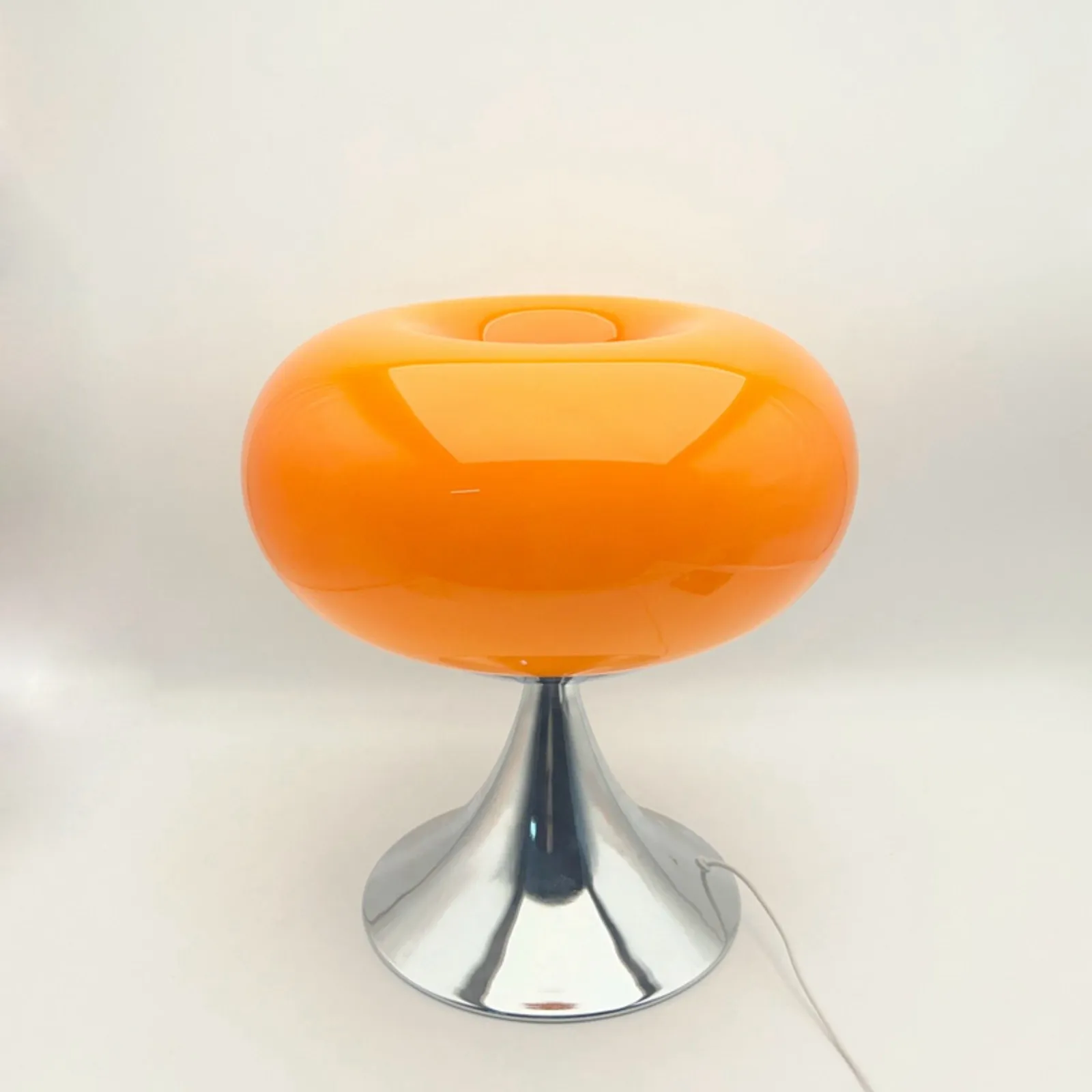 Lollora Bauhaus Apple Glass Table Lamp — Modern Desk & Bedside S171