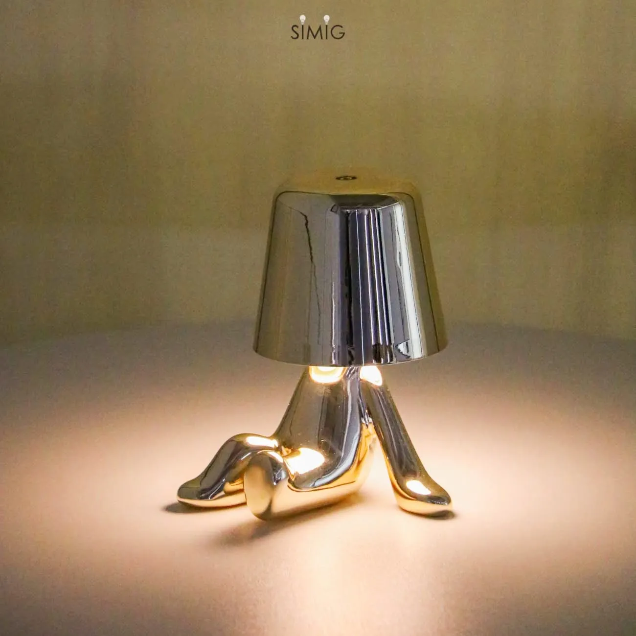 Aurabrova Human Figure Table Lamp - Modern Sculptural Design for Living Room