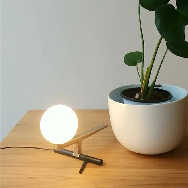 Yanzi Table Lamp