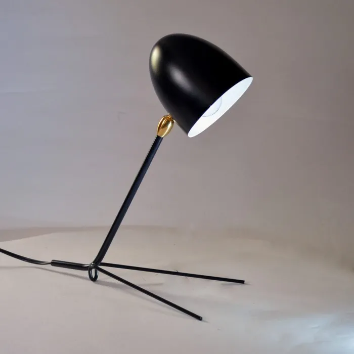 Solavo Tripod Table Lamp - Modern Minimalist Metal Design for Desk