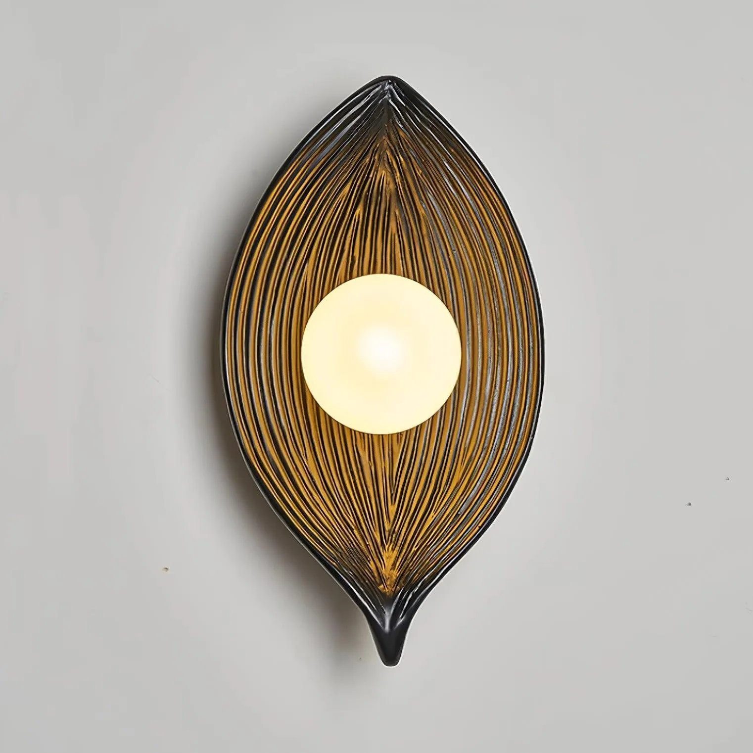Contemporary Nordic Leaf Resin Wall Light M268
