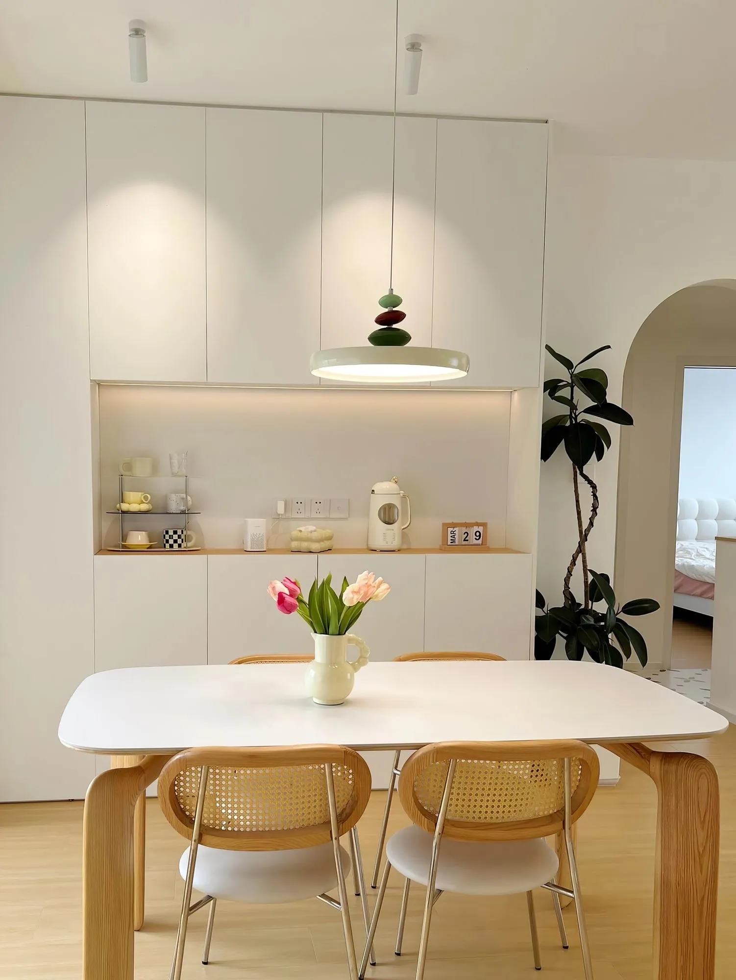 Nordic UFO Colorful LED Pendant Light M483