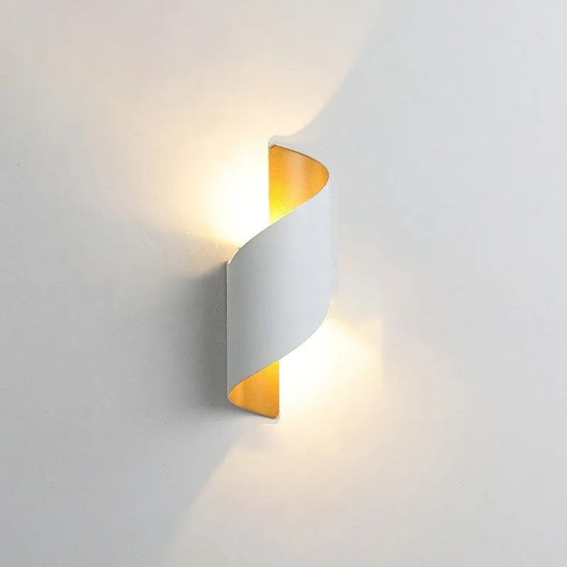 Modern Curl Twisted LED Wall Light M38