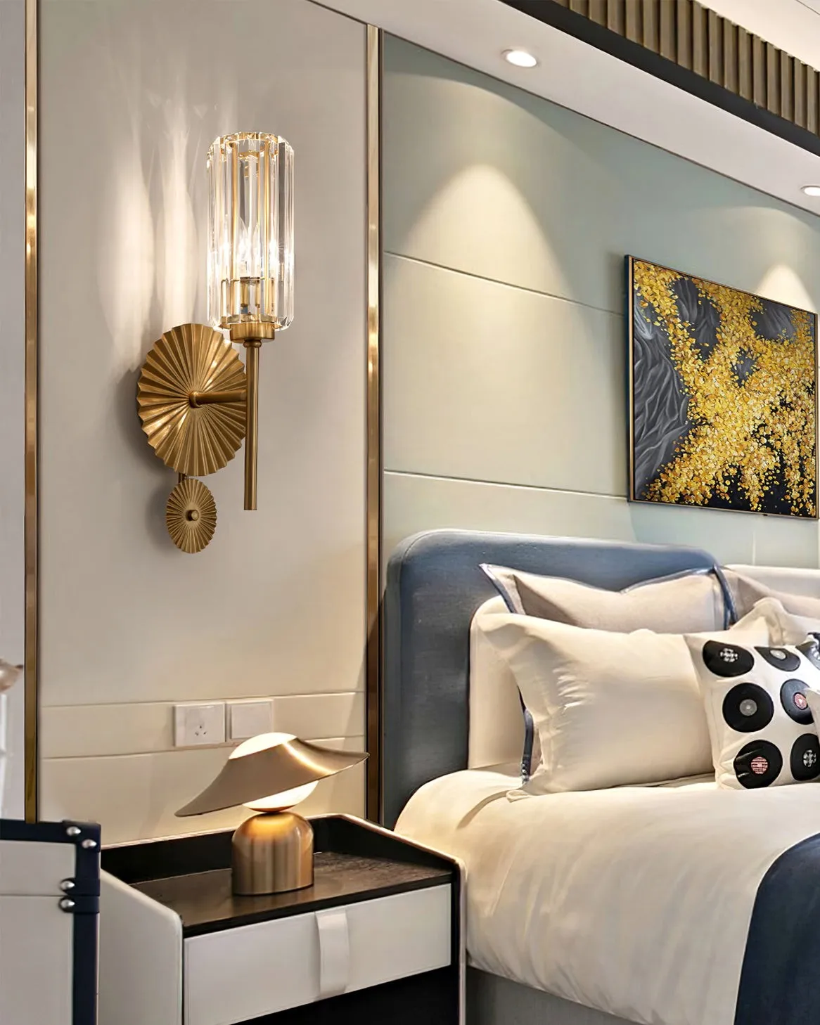 Nordic Light Luxury Crystal Wall Lamp M68
