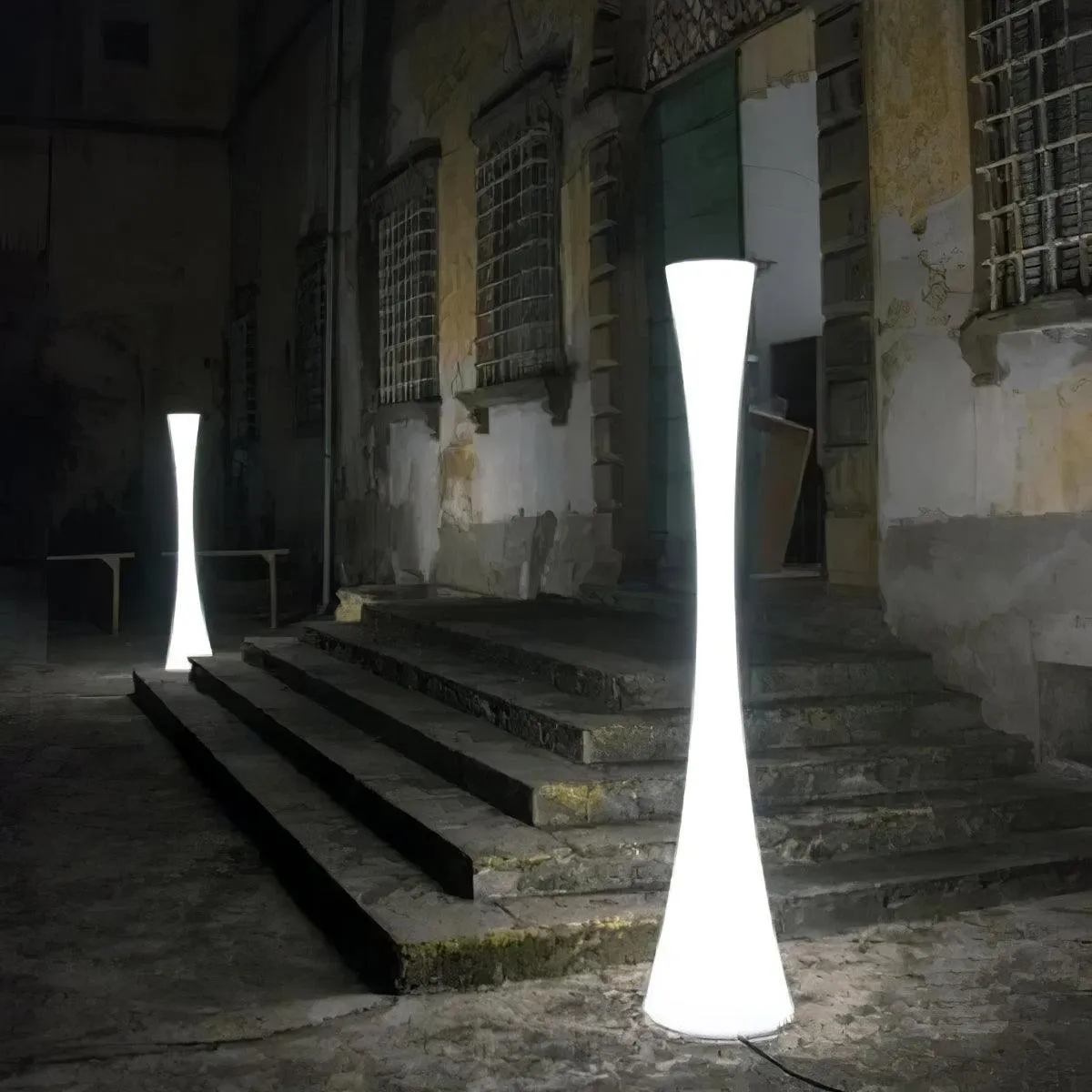 Romantic Simple White Column Floor Lamp G06