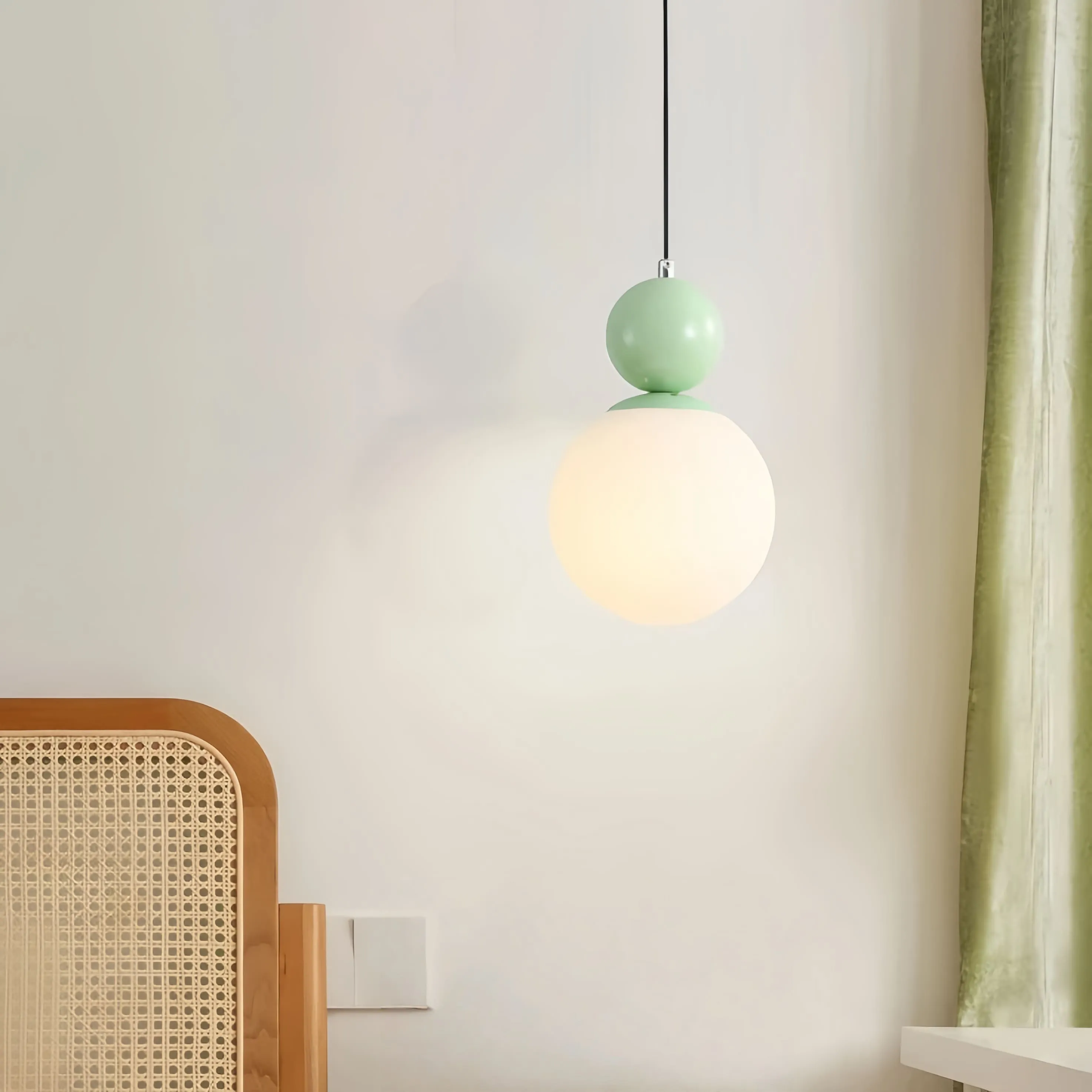 Modern Glass Pendant Light – Minimalist Warm Glow for Dining & Bar S240
