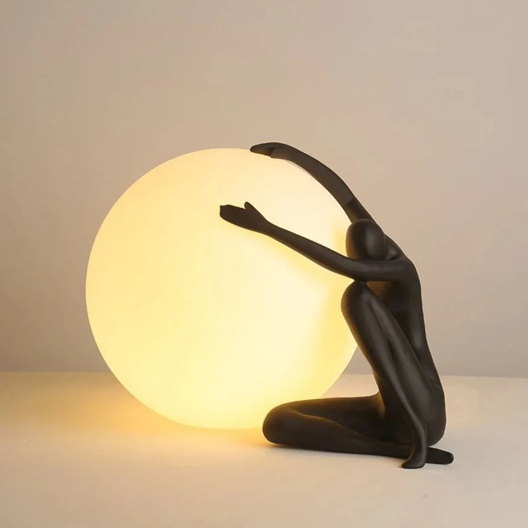 Humanoid Ball Holding Table Lamp M583
