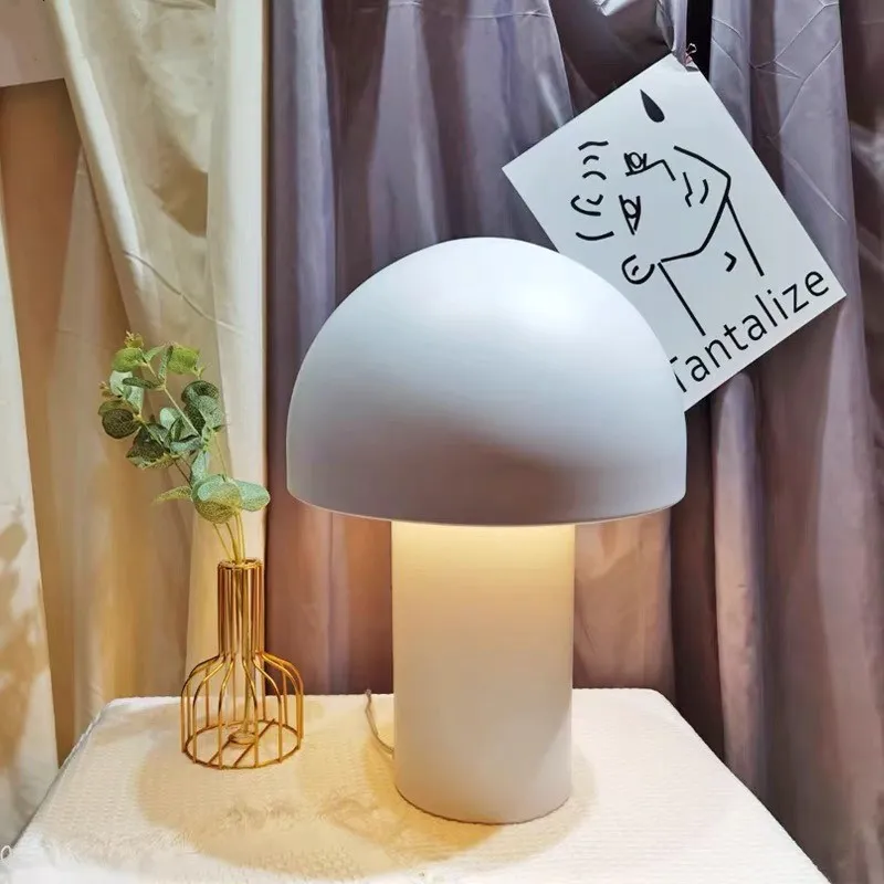 STONE Mushroom Table Lamp