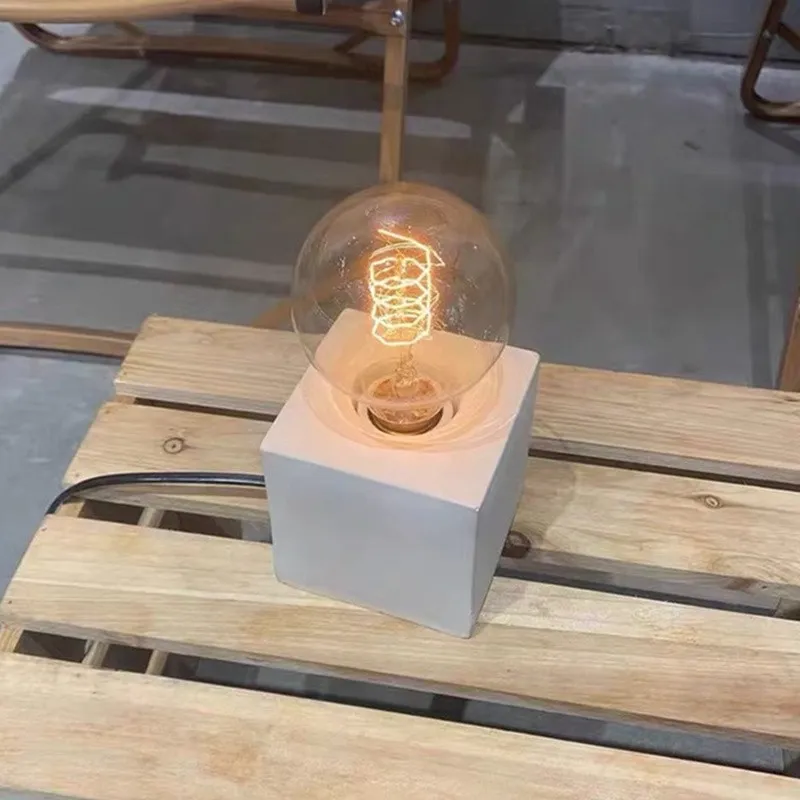CUBE Cement Table Lamp