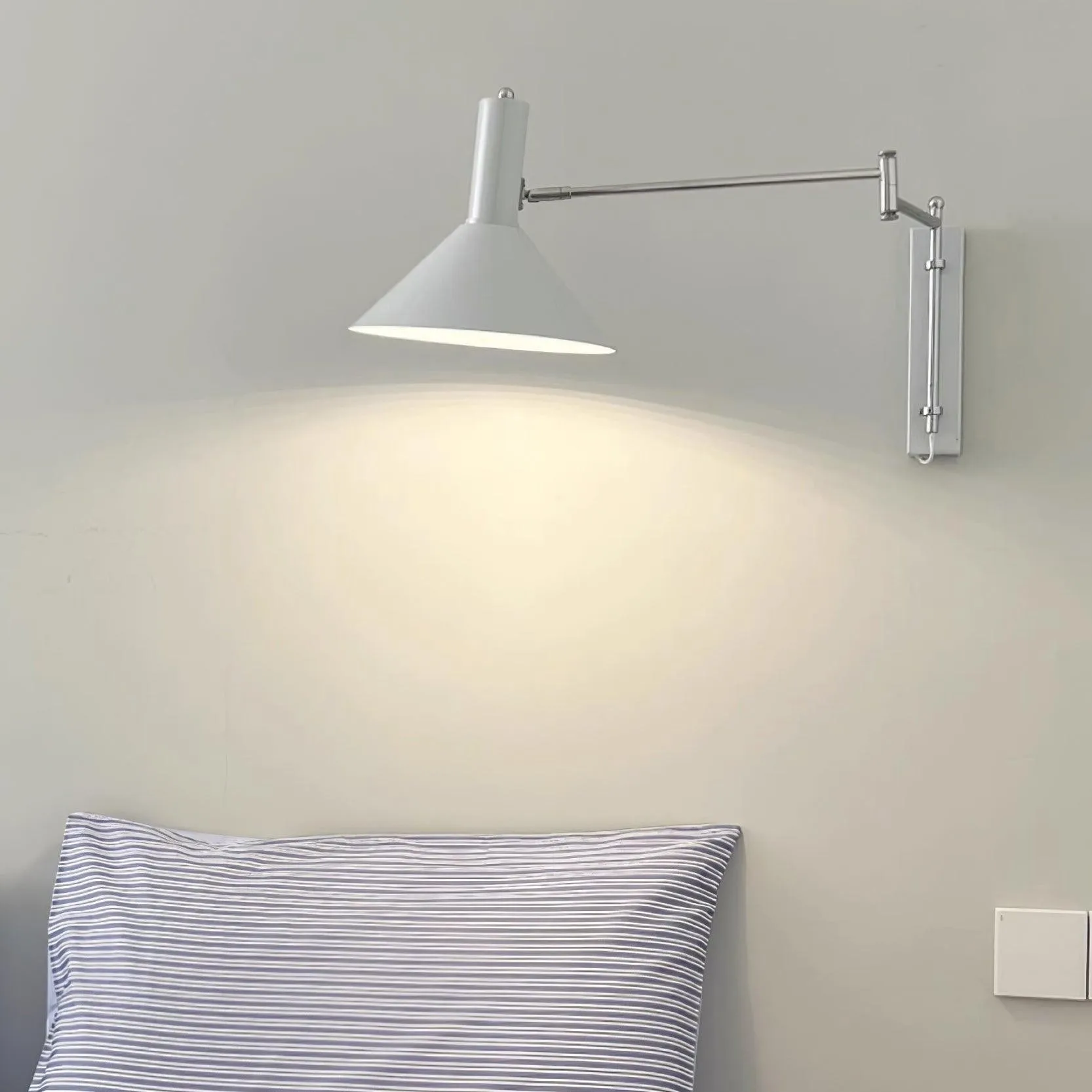 Classic Modern Swing Arm Adjustable Bedside Reading Wall Lamp M19