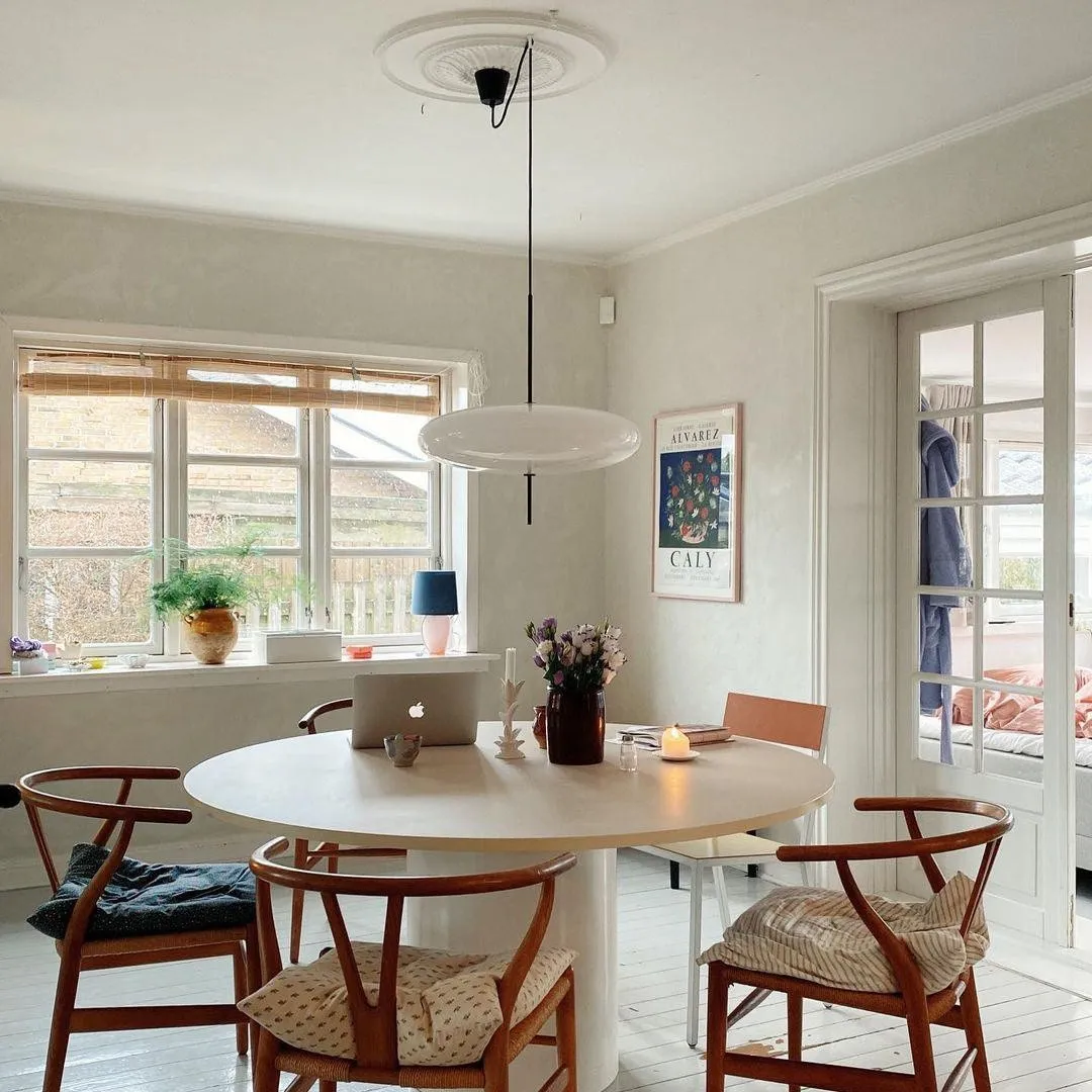 Modern Oval Pendant Light – Metal and Acrylic Pendant Lamp for Living Room