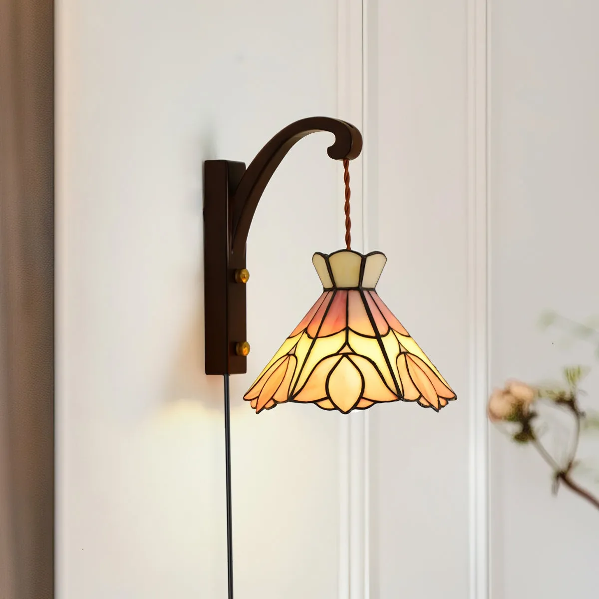 Serena Tiffany Plug In Wall Lamp T1284