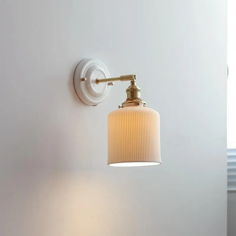 Vintage Ceramic & Brass Wall Sconce – Elegant Lighting for Bedrooms & Hallways T265