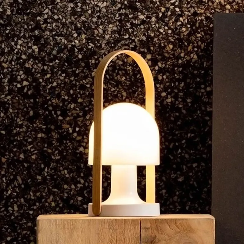 FollowMe Table Lamp