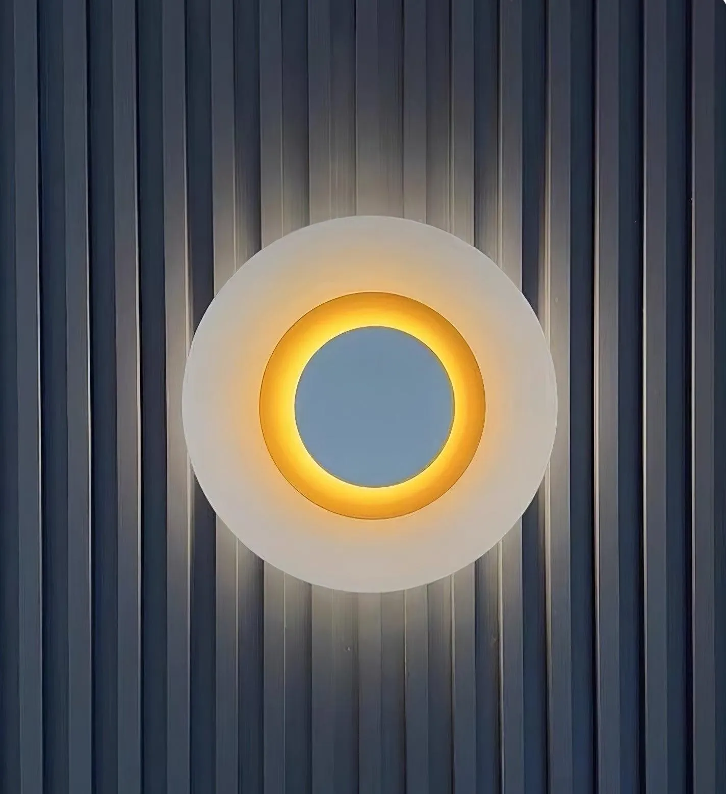 Round Simple Style Wall Light P009