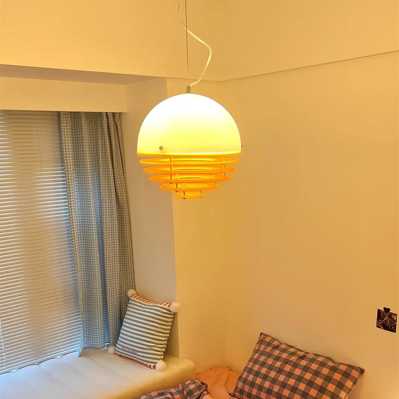 Bauhaus Sunset Pendant Lamp - Warm Ambient Lighting for Living Room S213