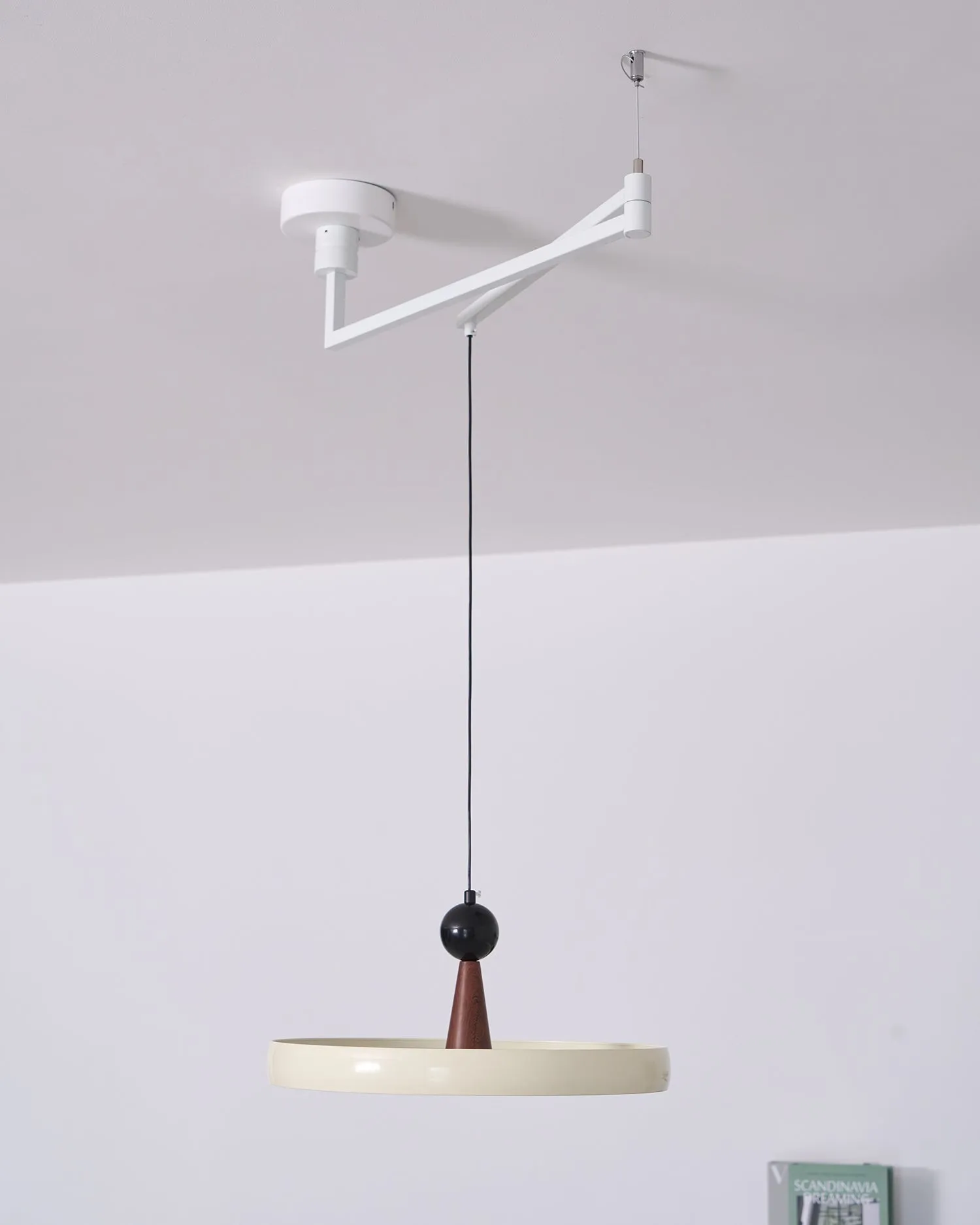 UFO Swing Arm Pendant Light P037
