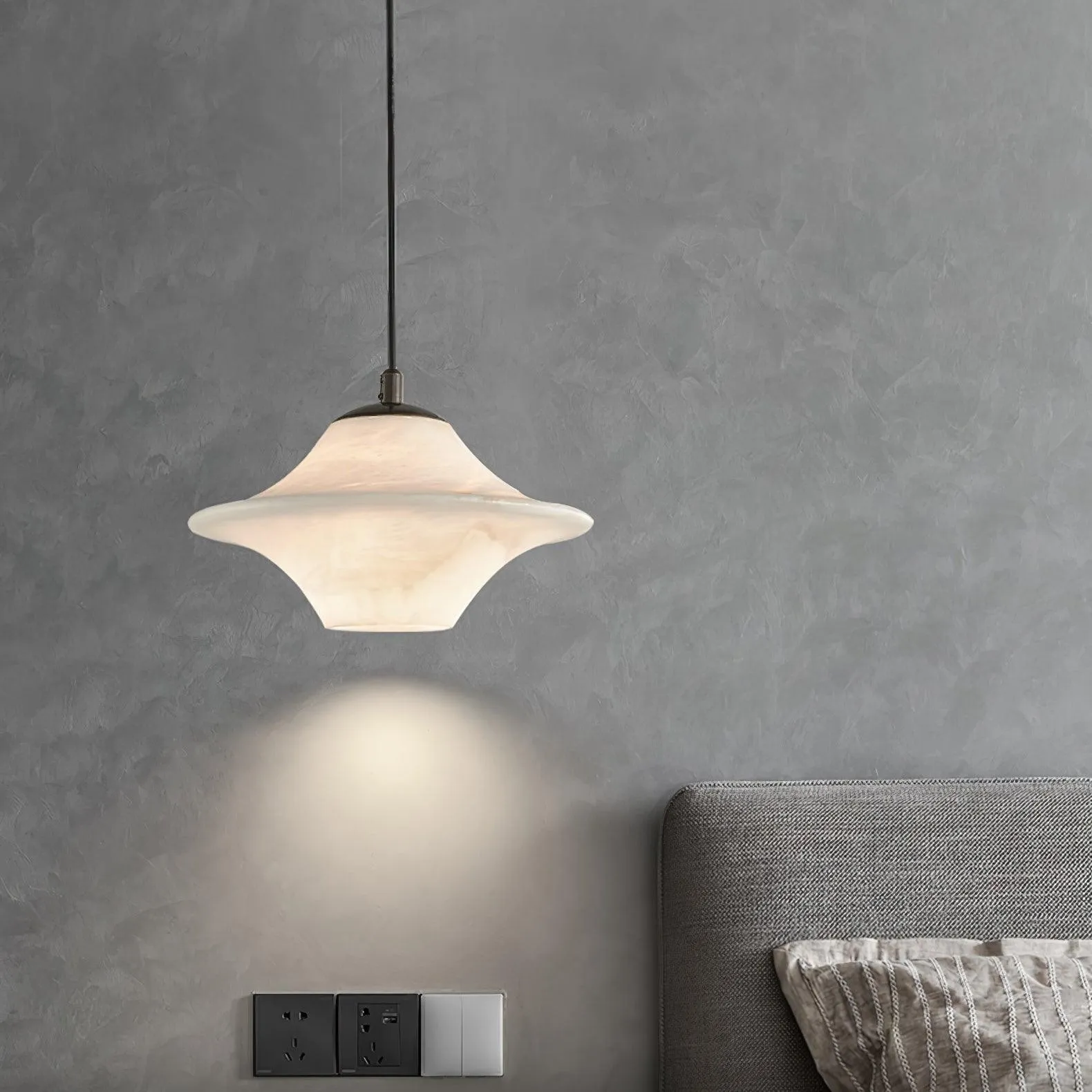 Saucer Alabaster Pendant Light M413