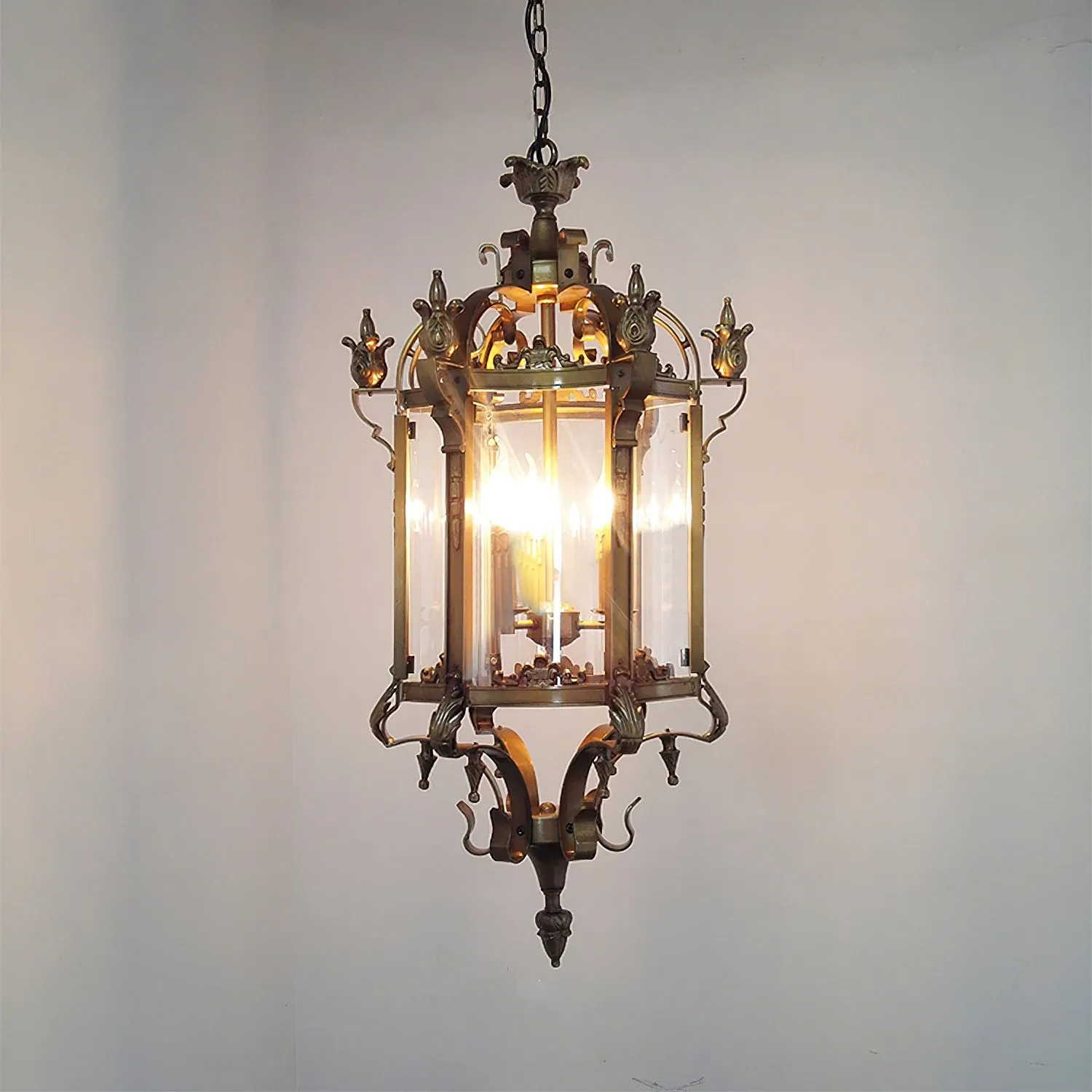 Metropolitan Lantern Chandelier T1707
