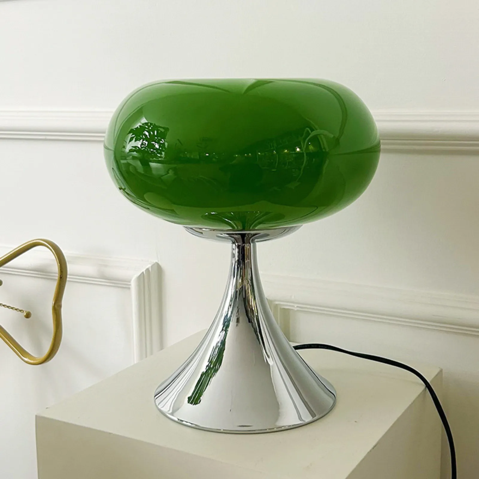 Lollora Bauhaus Apple Glass Table Lamp — Modern Desk & Bedside S171