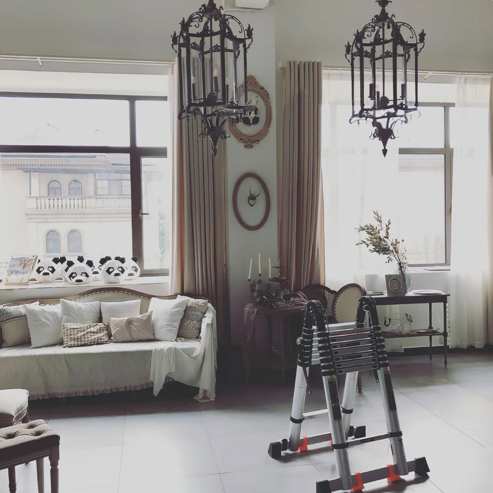Metropolitan Lantern Chandelier T1707