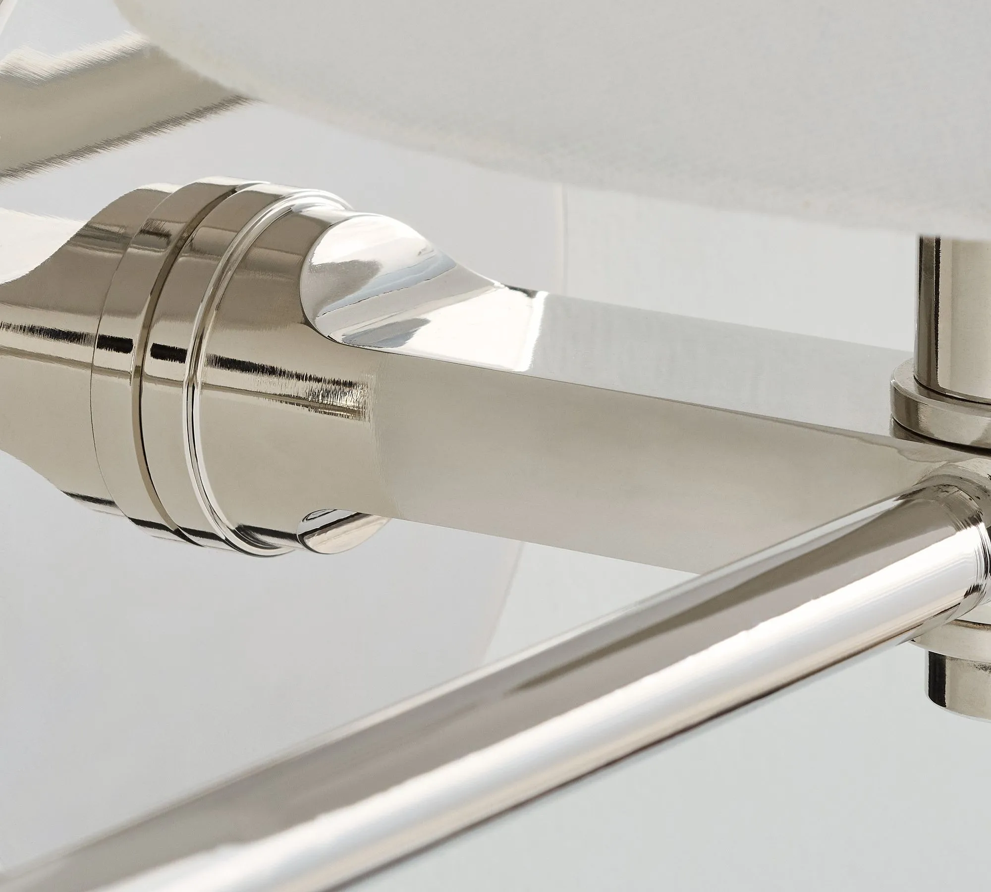 Modern Metal Wall Sconce – Adjustable Arms for Hallways T424