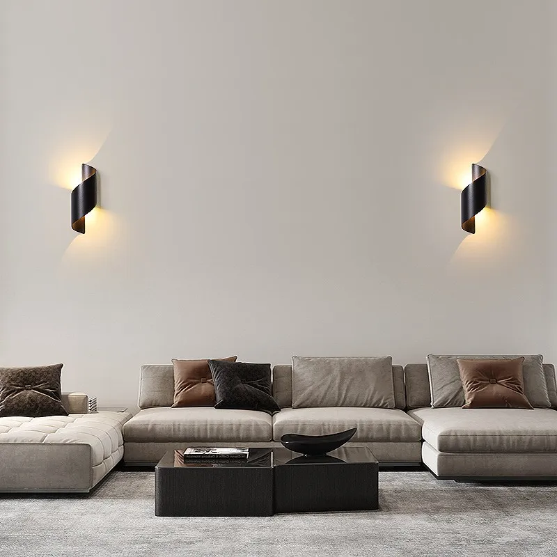 Modern Curl Twisted LED Wall Light M38