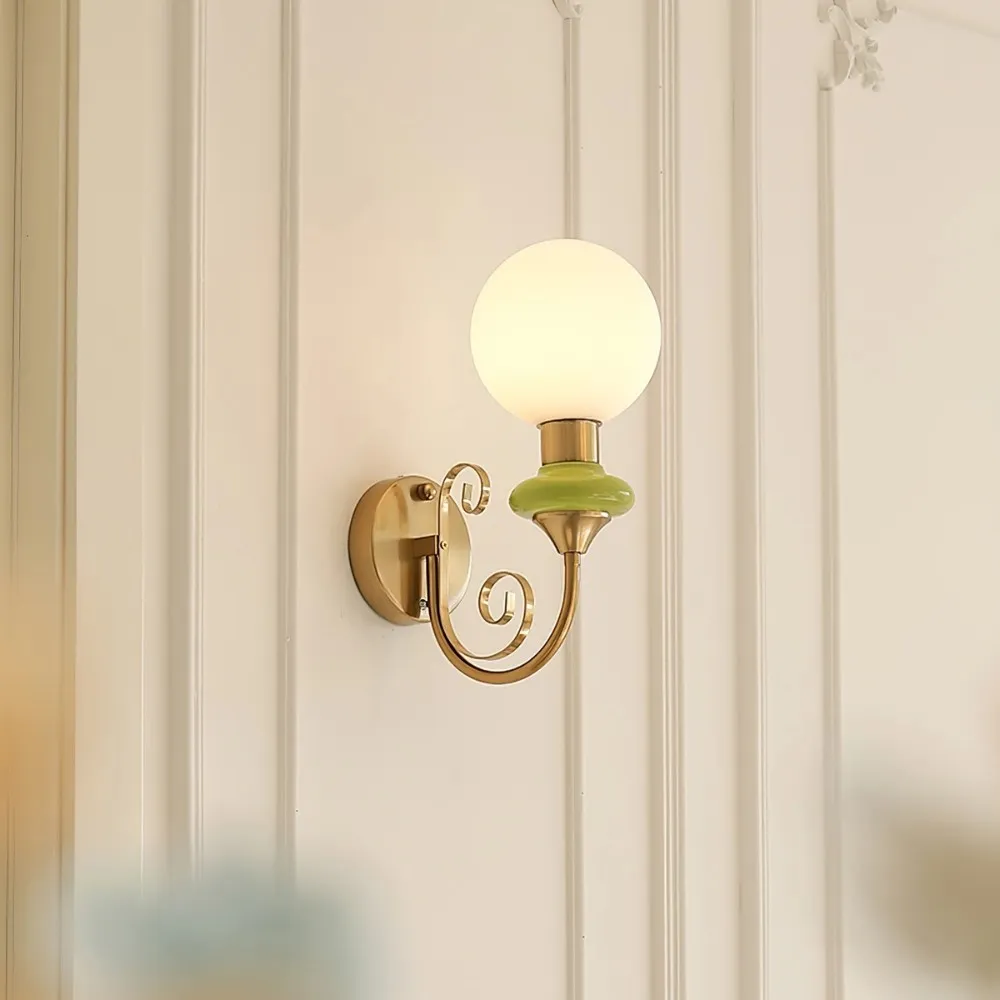 Elegant Wall Lamp with Sculptural Glow and Architectural Form S220