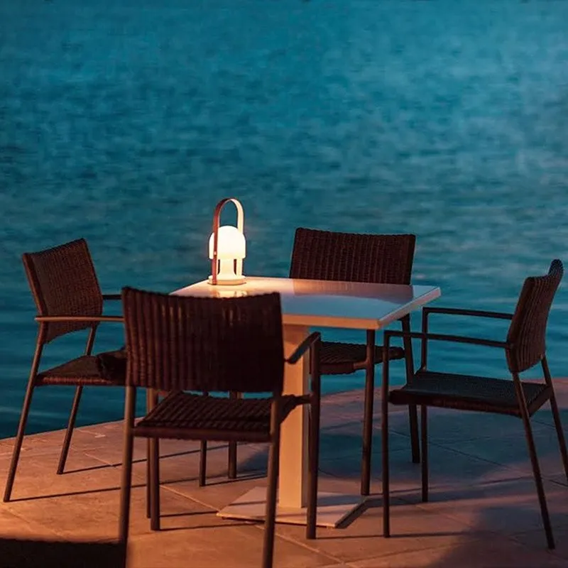FollowMe Table Lamp