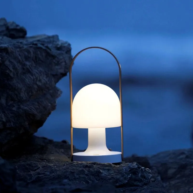 FollowMe Table Lamp