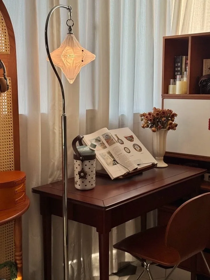 Art Deco Star Floor Lamp - Modern Standing Lamp for Living Spaces - Astris Orion T438