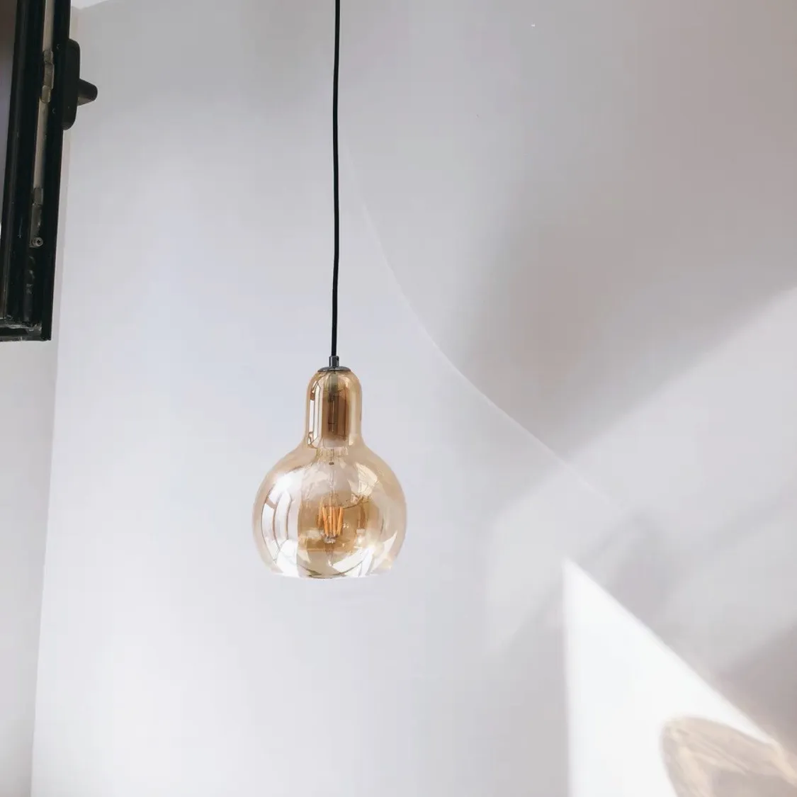 Bulb SR1/Mega Bulb SR2 Pendant Light